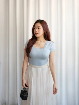 ACEWIN U-Neck Lace Edge Ribbon Detailed Top (Free Size) 110337