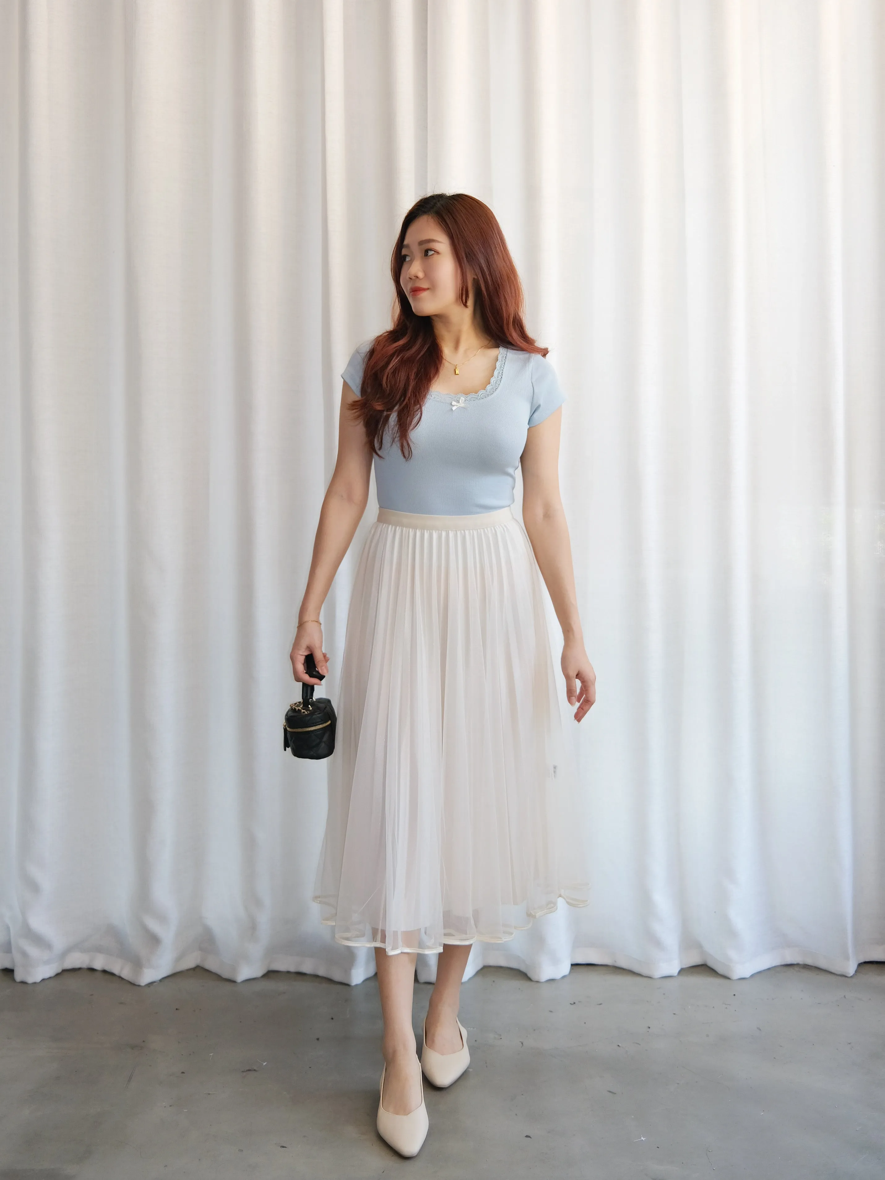 ACEWIN U-Neck Lace Edge Ribbon Detailed Top (Free Size) 110337