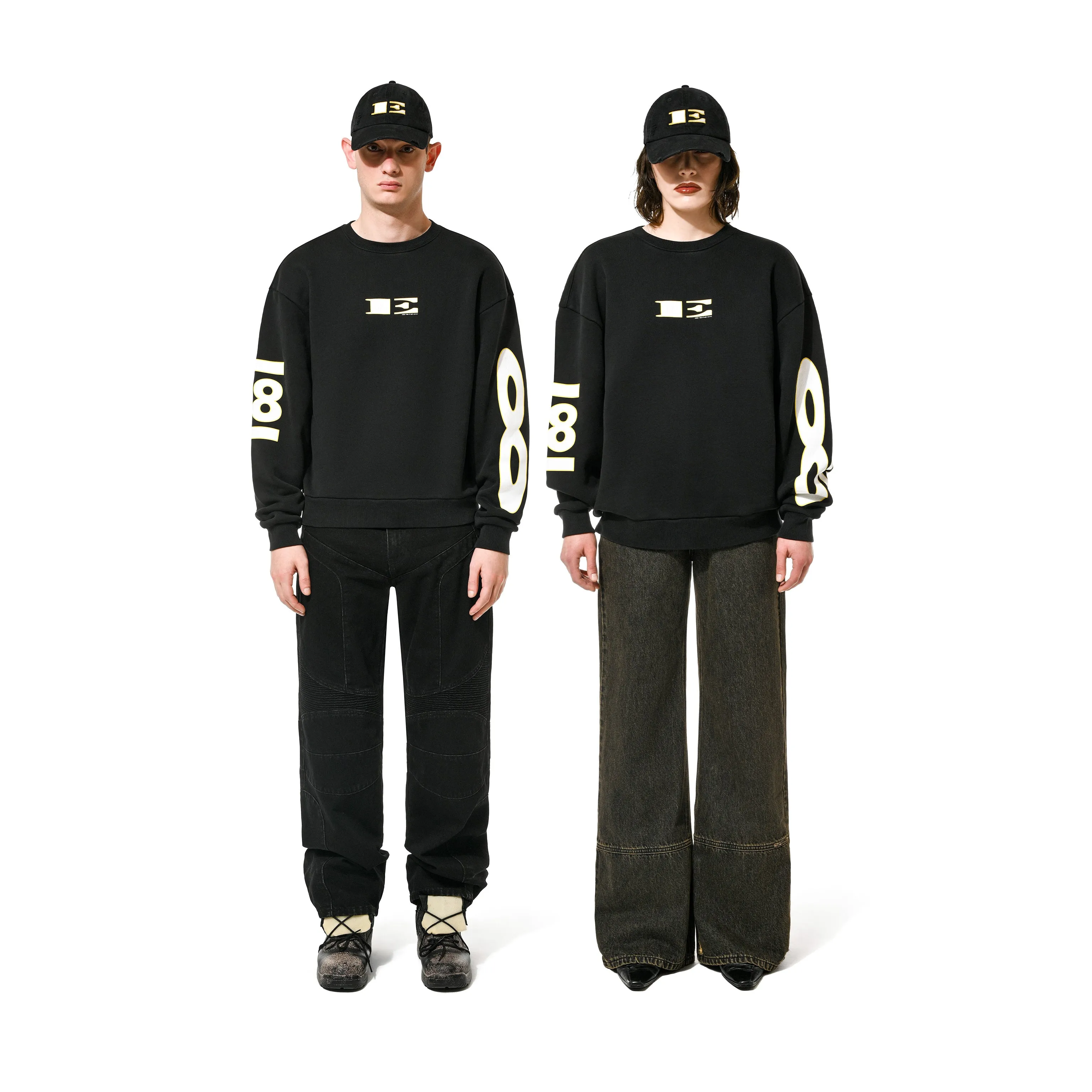 “E” SWEATSHIRT - BLACK
