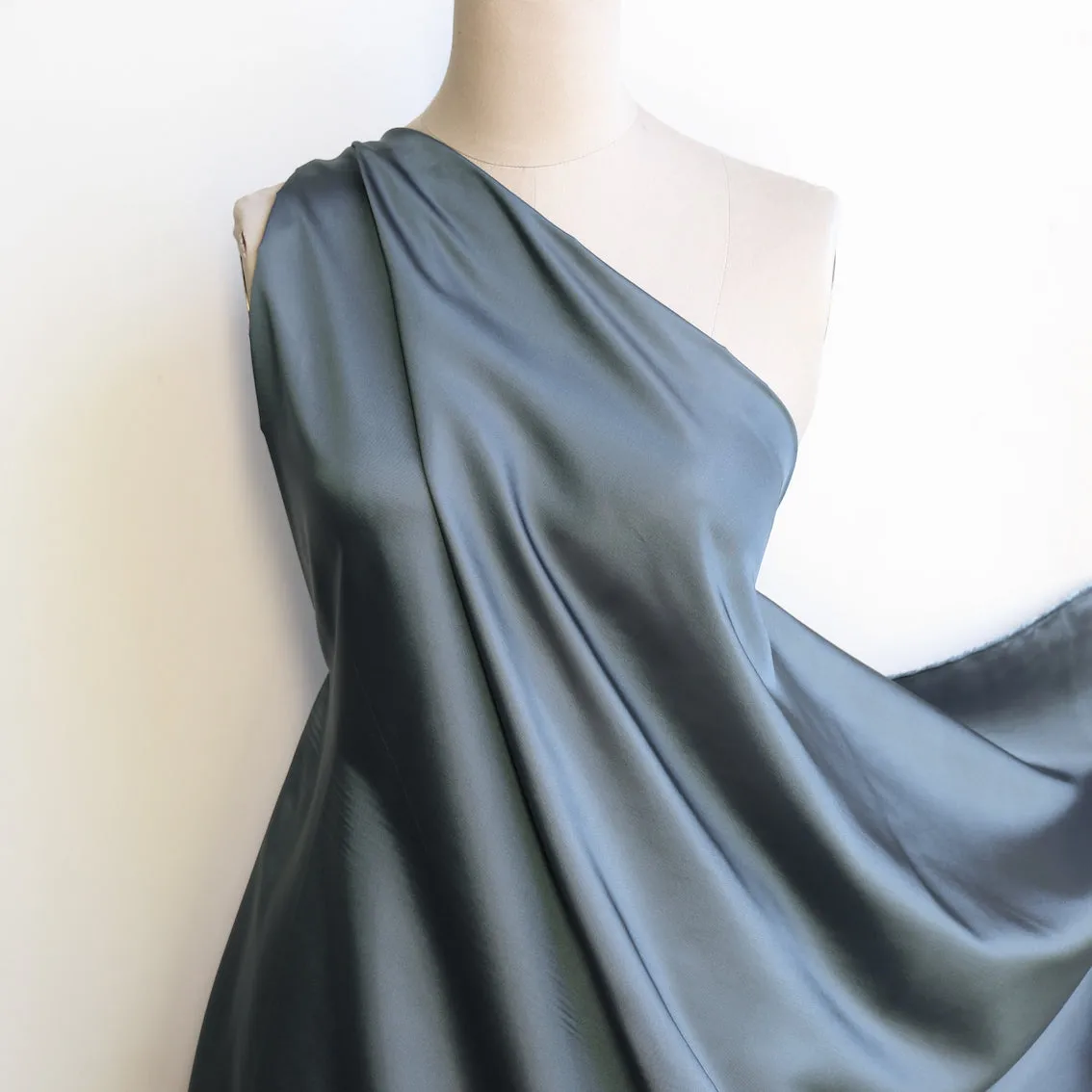 Nuovo Dusk Blue Lining